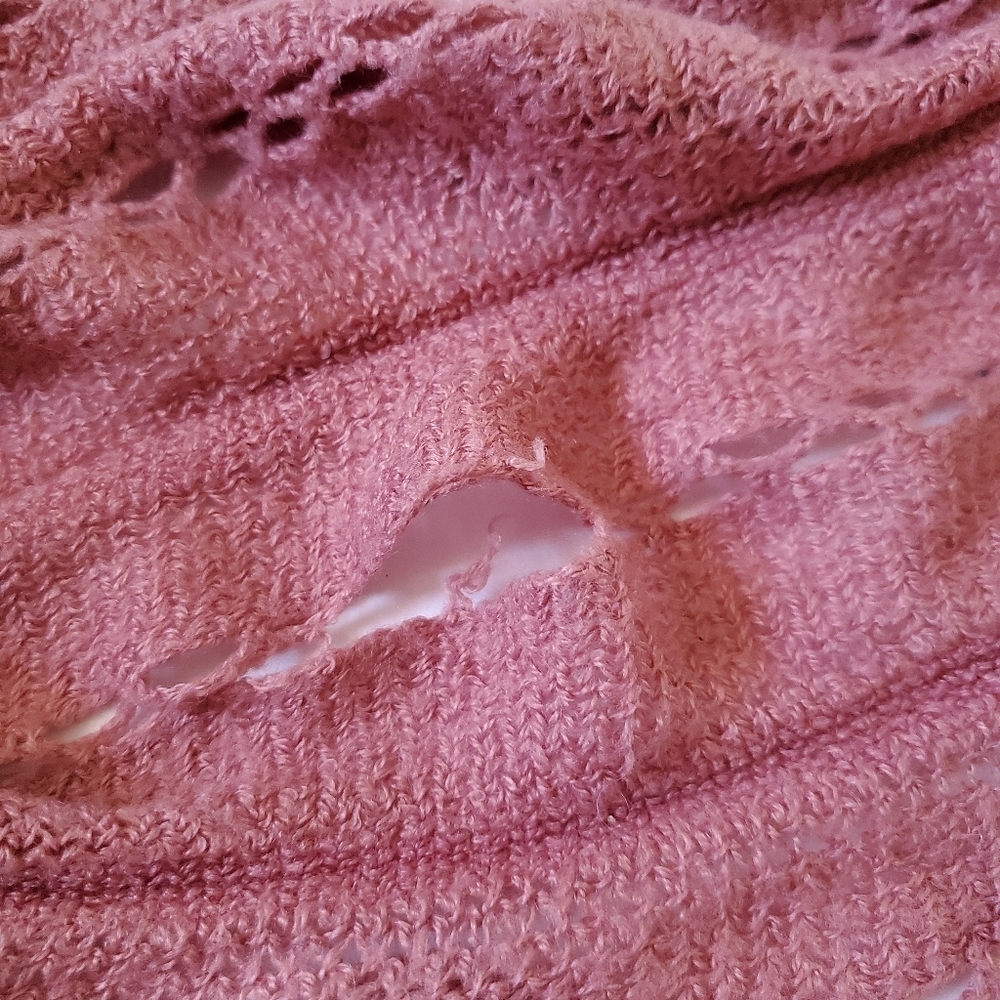 Beautiful Knitted Scarf - Picture 6 of 6